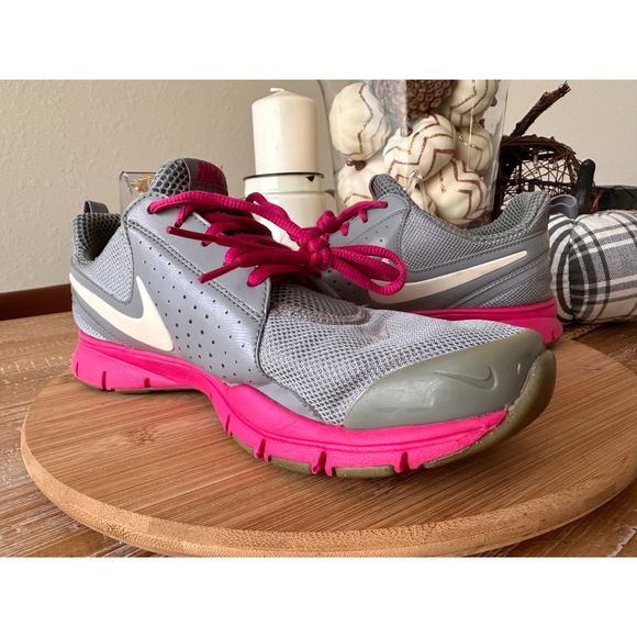 Nike Shoes - Nike In Season TR Women 8.5